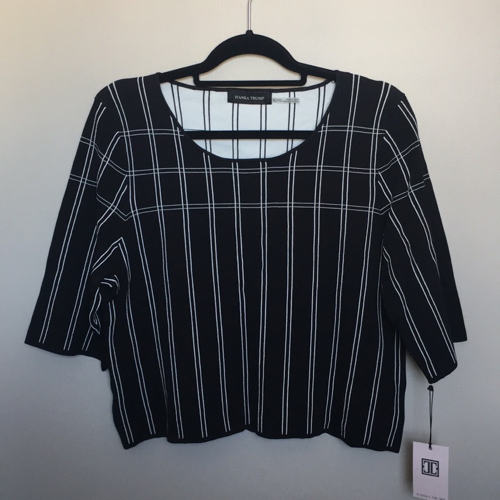 ❌Sold❌Black white striped blouse 3/4 sleeve Ivanka